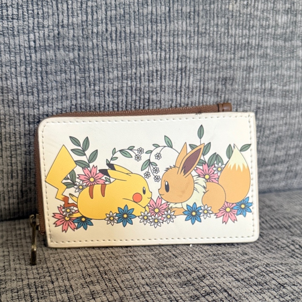 Loungefly Pokémon themed Wallet (small)